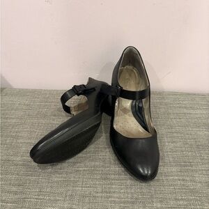 Ecco Black Mary Jane Women's Heels